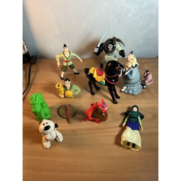 Collection Lot Of Mulan Vintage Fast Food Toys 1990s - Picture 1 of 9